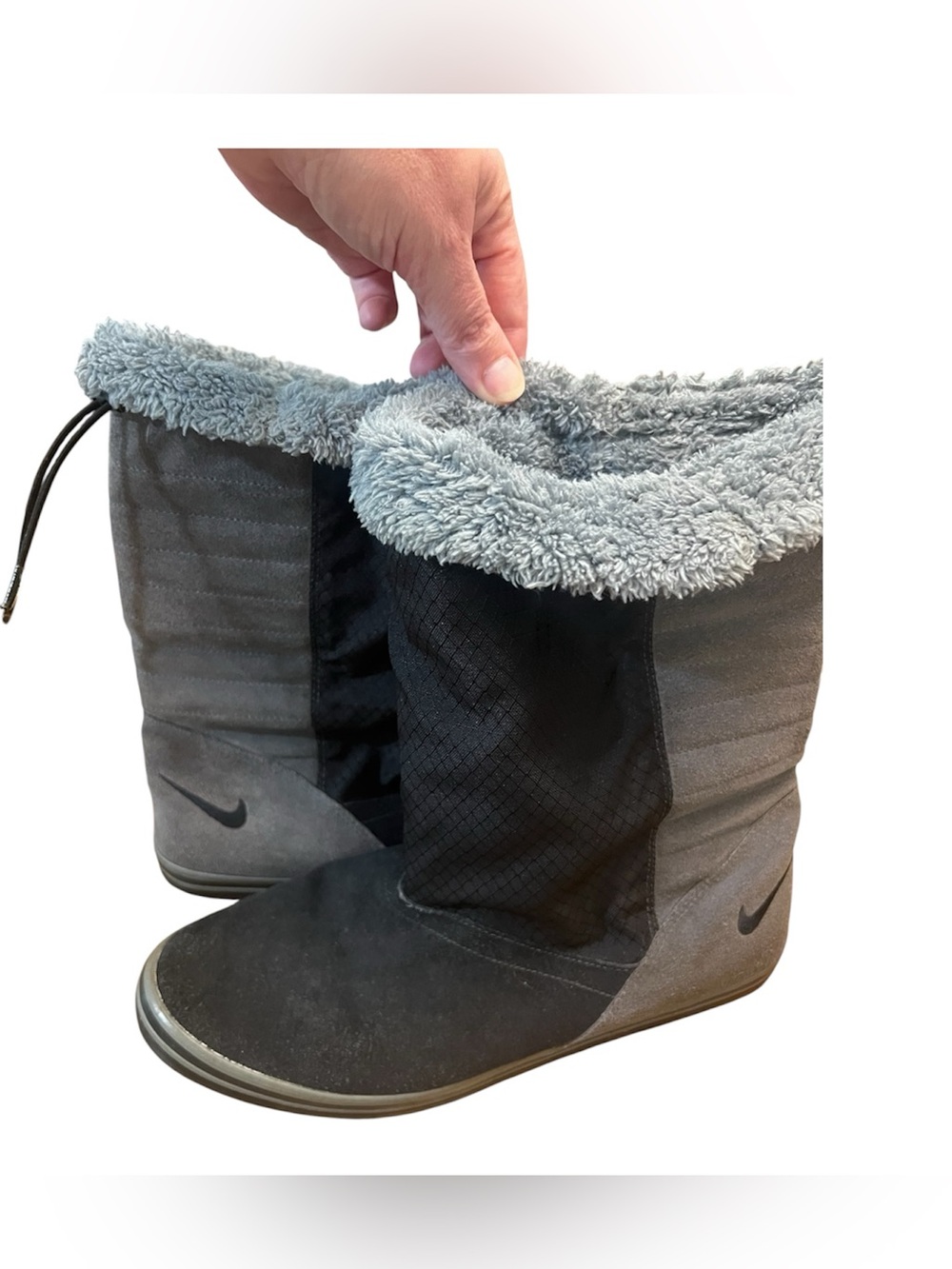 Nike Women's Facile mid calf Gray & Black Fleece-Lined Winter Boots size 9
